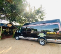 Xe Ford 2025 Limousine thượng Đỉnh 10 Chỗ 12 Chỗ