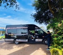 Xe Ford 2025 Limousine thượng Đỉnh 10 Chỗ 12 Chỗ