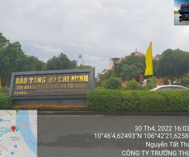 Khách Vip khám phá  Bảo Tàng Hồ Chí Minh bằng xe Trường Thịnh
