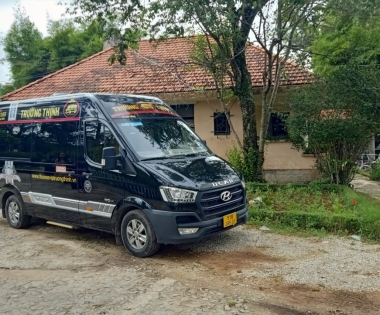 Ngắm phong cảnh Đà Lạt thơ mộng cùng du khách với xe Vip Trường Thịnh