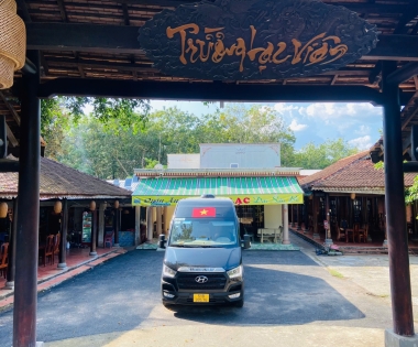 Limousine TRƯỜNG THỊNH  phục vụ đoàn khách Trung Quốc khảo sát thu mua mũ cao su tại Củ Chi TP.HCM