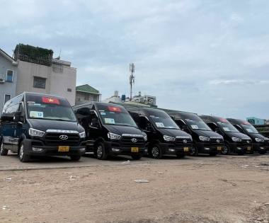 Xe Limousine 10 Chỗ