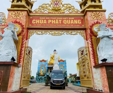 Limousine TRƯỜNG THỊNH hân hạnh phục vụ đoàn khách gia đình viến chùa PHẬT QUANG tại Mũi Cà Mau