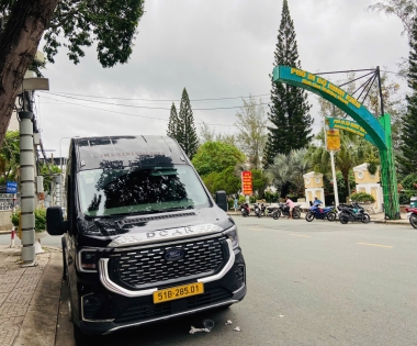 Limousine TRƯỜNG THỊNH  phục vụ đoàn khách Hàn Quốc tham quan tại TP. Cần Thơ