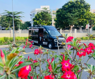 Limousine TRƯỜNG THỊNH hân hạnh được phục vụ đoàn khách Quốc Tế đến thăm và làm việc tại TP. HCM