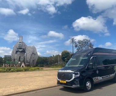 Limousine TRƯỜNG THỊNH hân hạnh được phục vụ đoàn khách thăm quan và làm việc tại Buôn Mê Thuột