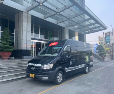 Limousine TRƯỜNG THỊNH hân hạnh được phục vụ đoàn khách đi làm việc tại Binhg Dương