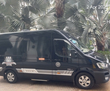 Limousine TRƯỜNG THỊNH hân hạnh được phục vụ đoàn khách Quốc Tế đến tham quan và làm việc tại Bình Dương