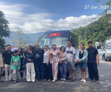 Limousine Trường Thịnh hân hạnh được phục vụ đoàn khách giá đình đi tham quan và du lịch tại Đà Lạt