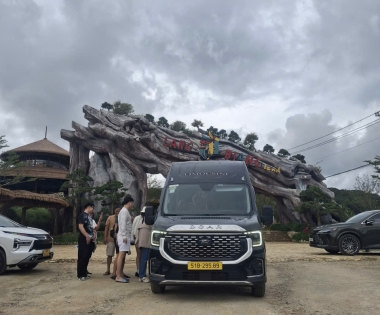 Limousine Trường Thịnh hân hạnh được phục vụ Quý Khách đi tham quan và làm việc tại thành phố Đà Lạt 