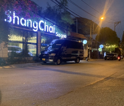 Xe Vip Trường Thịnh chờ đón khách Hàn Quốc trong chuyến du lịch TP Hồ Chí Minh