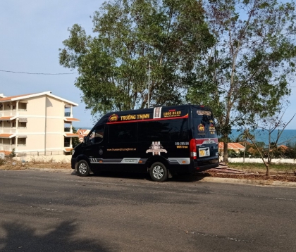 Trường Thịnh Limousine phục vụ khách Tour Mũi Né Phan thiết