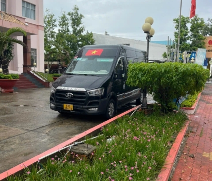 Công Ty du lịch Trường Thịnh Limousine phục vụ đoàn khách công tác và làm việc tại Trà Vinh