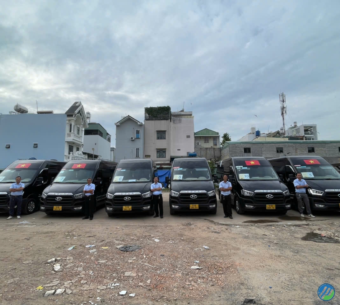 Xe Limousine 12 Chỗ